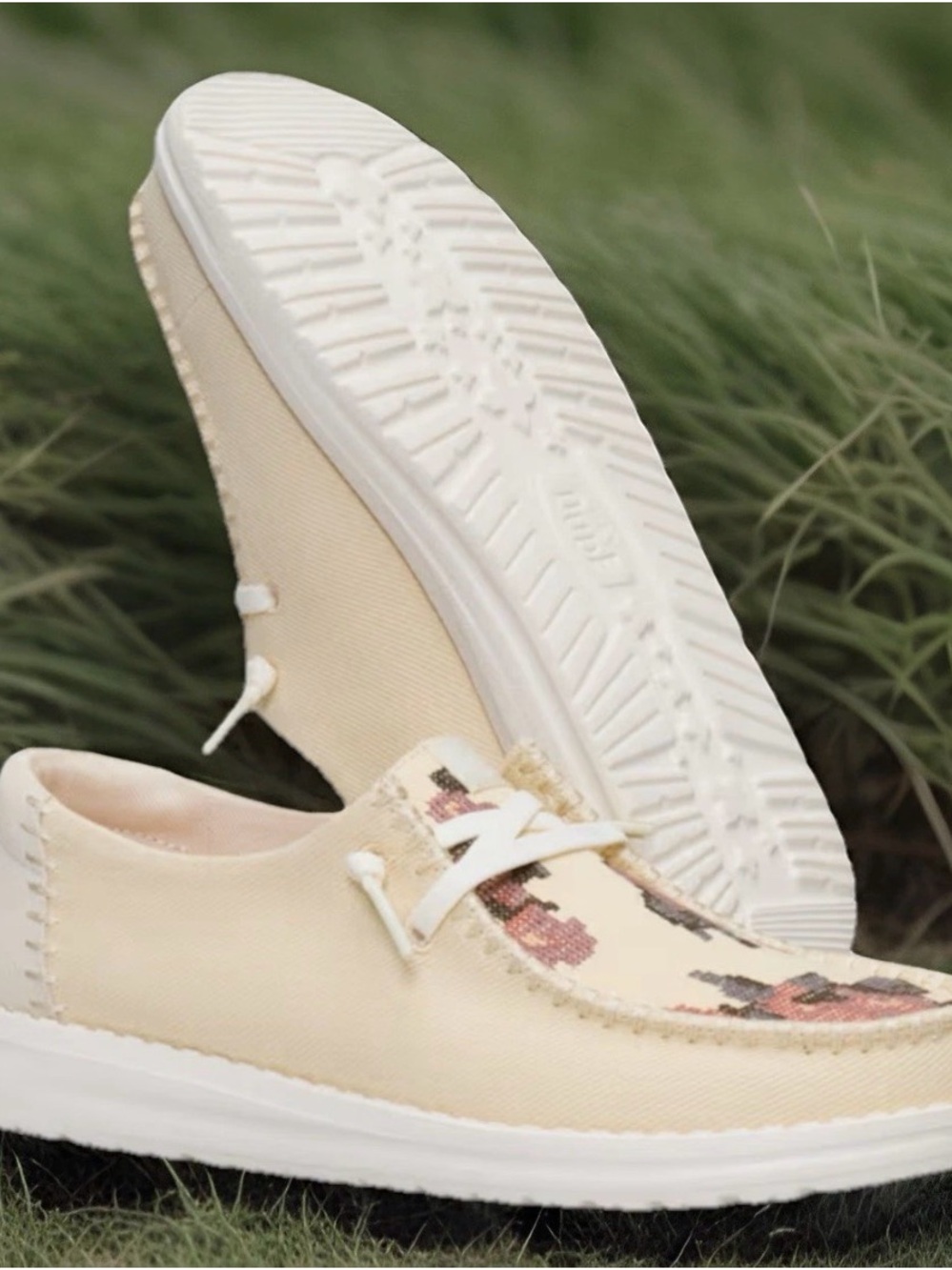 Hey Dude Wendy Cross Stitch Canvas Loafer Wood Ash Shoes Size 8
